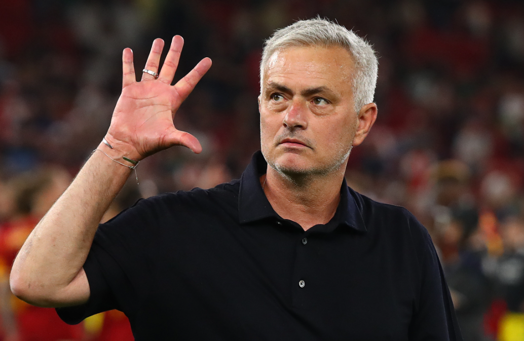 包含葡超今晚再迎强敌；托特纳姆调整名单；主帅态度：引发热议；资深球员宣示担当的词条